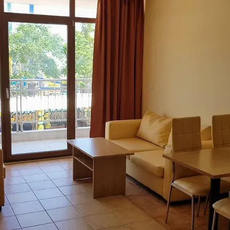 Kaya Apartment *